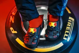 Fans van Verstappen kunnen straks deze opvallende Red Bull-Crocs kopen
