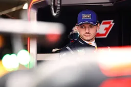 Verstappen totaal ontevreden met RB22: 'Dit is compleet ******'