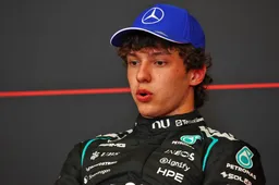 Antonelli stomverbaasd door sterk optreden Verstappen en Red Bull