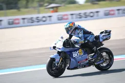 Opnieuw zware crash voor Alex Marquez op TT-circuit Assen, sessie stilgelegd