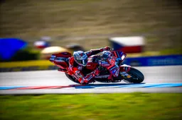 Marquez crasht opnieuw tijdens MotoGP-training, verrassende naam aan kop