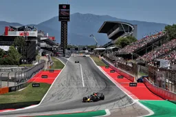 Uitslag VT1 GP Spanje | Ontevreden Verstappen komt niet verder dan P4