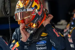 Sterke start brengt Verstappen al naar podiumpositie in Oostenrijk