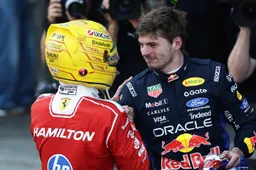 Hill waarschuwt Mercedes: 'Hamilton is de Verstappen van vorig jaar'