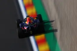 Verstappen verslaat Russell in lastige long runs, Red Bull mogelijk met voordeel