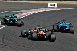 Bijzondere storing in F1-systeem zorgde voor chaos met blauw vlaggen