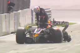 Verstappen uit de race op Zandvoort door gigantische crash