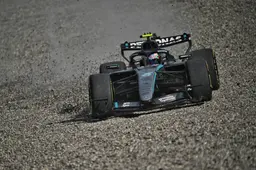Antonelli reed gaten in vloer van zijn Mercedes en zag sprintpole naar Russell gaan