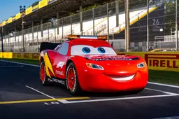Lightning McQueen duikt plotseling op tijdens Grand Prix van Italië