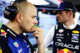 Verstappen loopt tegen groot probleem aan: 'De auto is wéér kapot'