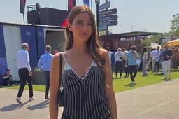 Kelly Piquet deelt foto's van Victoria’s Secret-outfit en vergeet Verstappen niet