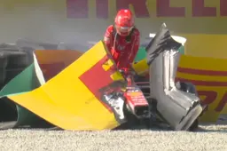 Enorme crash Leclerc in openingsfase Italiaanse Grand Prix