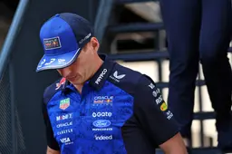 Verstappen vernietigend over Red Bull: ‘Kans op de zege volledig om zeep geholpen’