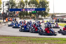 verstappen-tijdens-kart-100