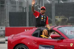 Hamilton’s Singapore GP pit call shows 'lack of trust' with Ferrari