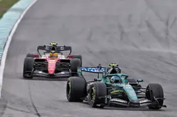 Alonso hekelt ongelijke behandeling nadat Hamilton en anderen alsnog mochten starten