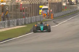 Russell suffers crushing late DNF as Antonelli closes on title