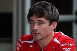 Leclerc haalt hard uit naar Hadjar na Verstappen-claim over winst in Singapore