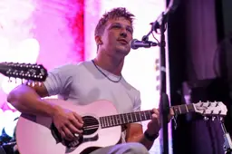 Liam Lawson welcomes special guest Daniel Ricciardo to Austin concert