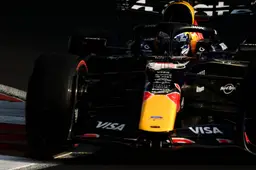 Verstappen en Lawson zorgen voor vuurwerk in Mexico, Leclerc opnieuw snelst