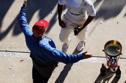 Hamilton skips media duties as F1 stunned by Lauda loss