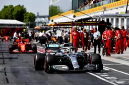 Scare for Mercedes with hydraulic issue on Hamilton's car