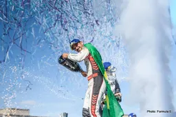 Berlin E-Prix: Di Grassi wins as De Vries retains lead
