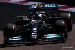 Mexico Qualifying: Bottas steals it as Mercs thump Bulls
