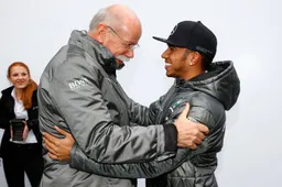 Hamilton reportedly has signed new Mercedes contract