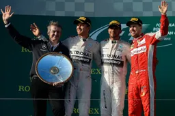 Mercedes drivers want good fight with Ferrari