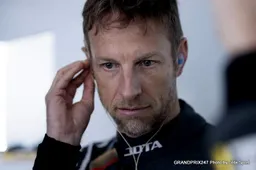 Button at Le Mans this time to win it with Jota Sport Porsche
