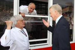 F1 would welcome Mosley back says Ecclestone