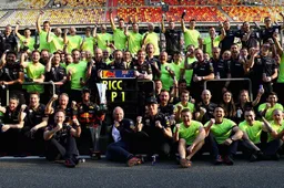 Horner: Why would Ricciardo want to be anywhere else?