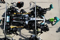 Mercedes explain why they did not pit their cars in China
