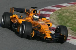 Mercedes and McLaren to change colours in 2015