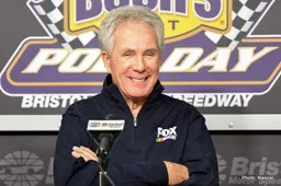 Legend Darrell Waltrip to end his second NASCAR career