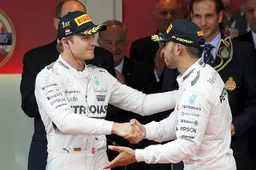 Rosberg can beat Hamilton to title says Coulthard