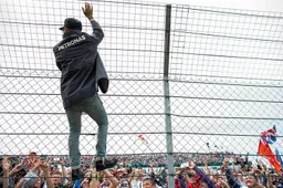 Hamilton: Three F1 titles is like getting to top of Mount Everest