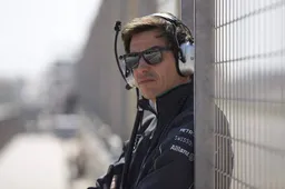 Mercedes wait for Red Bull and Renault engine news