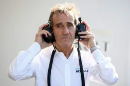 Prost urges Renault to switch focus to 2017