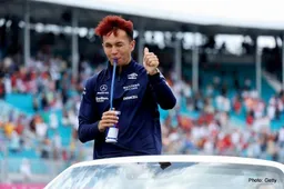 Albon back for Singapore, De Vries on standby