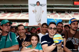 33! 33! 33! All Spain manifesting for Alonso victory