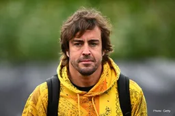 Fernando Alonso joins Aston Martin in 2023