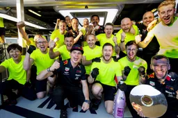 Verstappen: Back home and time to relax on my sim