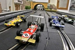 Ecclestone: Formula E will grow and Formula 1 will suffer