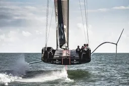 Mercedes F1 partners Ben Ainslie's America's Cup bid