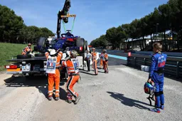 Hartley to start French Grand Prix from last