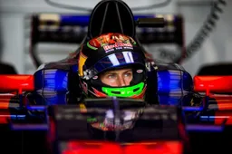 F1 welcomes Hartley with 25 place grid penalty