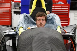 Alonso has seat fitting and 'meets' Indy 500 trophy