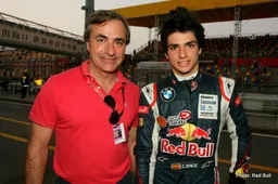 Papa Sainz: McLaren is delighted with Carlos
